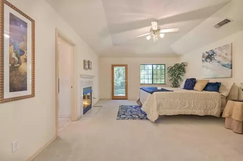 Bedroom - 8781 Beechcrest Ct, Orangevale, CA 95662 photo 7 of 11