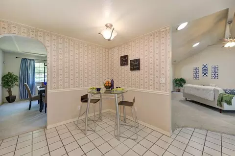 Dining - 8781 Beechcrest Ct, Orangevale, CA 95662 photo 6 of 6