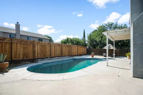 Exterior - 403 Roadrunner Dr, Patterson, CA 95363 photo 4 of 7