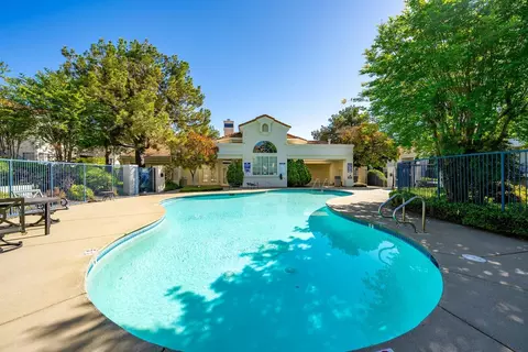 Exterior - 3106 Beachcomber Dr, Rocklin, CA 95677 photo 6 of 16