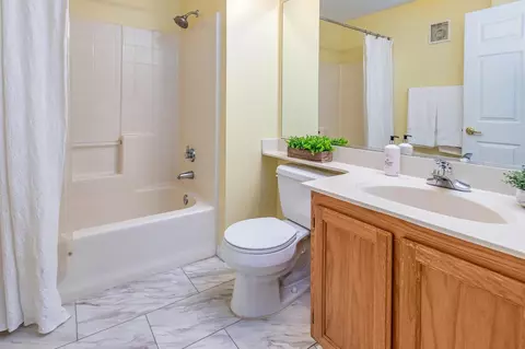 Bath - 3106 Beachcomber Dr, Rocklin, CA 95677 photo 1 of 4