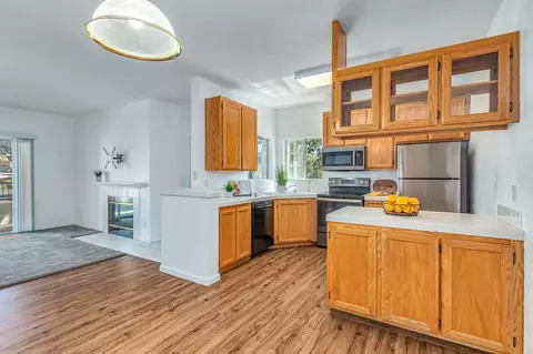 Kitchen - 3106 Beachcomber Dr, Rocklin, CA 95677 photo 3 of 6