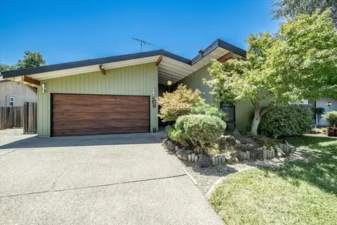 8800 Kelsey Dr, Elk Grove, CA 95624