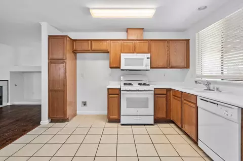Kitchen - 807 Robert L Smith Dr, Tracy, CA 95376 photo 1 of 2