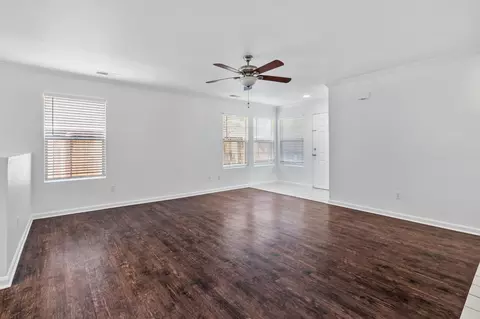 Living - 807 Robert L Smith Dr, Tracy, CA 95376 photo 3 of 4