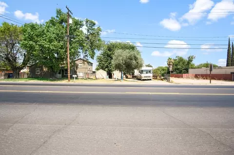 8042 Lander, Hilmar, CA 95324 photo 3