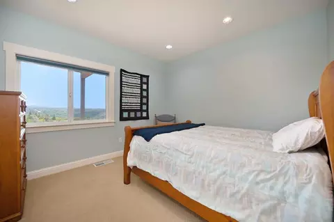 Bedroom - 1280 Cerro Vista Dr, Applegate, CA 95703 photo 8 of 9