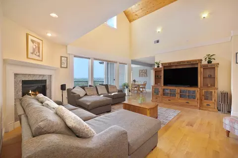 Living - 1280 Cerro Vista Dr, Applegate, CA 95703 photo 3 of 9