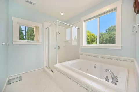 Bath - 1280 Cerro Vista Dr, Applegate, CA 95703 photo 2 of 4