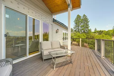 Exterior - 1280 Cerro Vista Dr, Applegate, CA 95703 photo 10 of 28