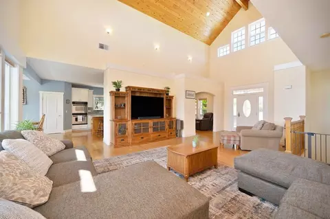 Living - 1280 Cerro Vista Dr, Applegate, CA 95703 photo 6 of 9