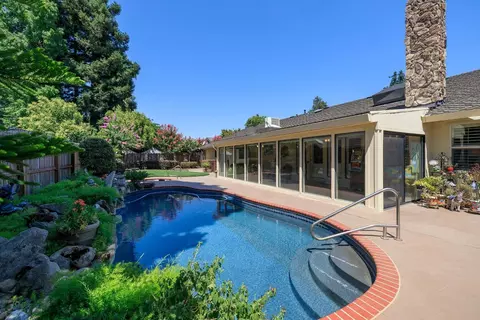 Exterior - 2600 Barola Ln, Modesto, CA 95356 photo 12 of 18
