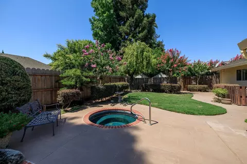 Exterior - 2600 Barola Ln, Modesto, CA 95356 photo 13 of 18