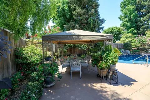 Exterior - 2600 Barola Ln, Modesto, CA 95356 photo 10 of 18