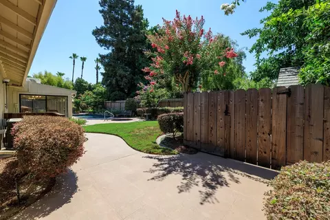 Exterior - 2600 Barola Ln, Modesto, CA 95356 photo 15 of 18