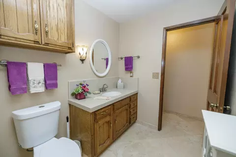 Bath - 2600 Barola Ln, Modesto, CA 95356 photo 3 of 10