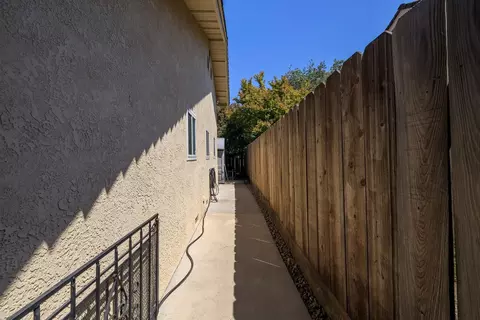 Entry Way - 2600 Barola Ln, Modesto, CA 95356 photo 5 of 5