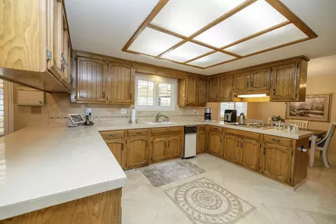 Kitchen - 2600 Barola Ln, Modesto, CA 95356 photo 2 of 4