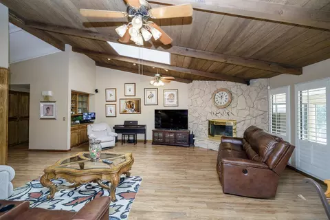 Living - 2600 Barola Ln, Modesto, CA 95356 photo 4 of 5