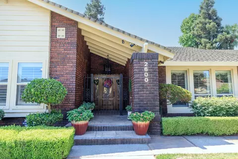 Exterior - 2600 Barola Ln, Modesto, CA 95356 photo 3 of 18