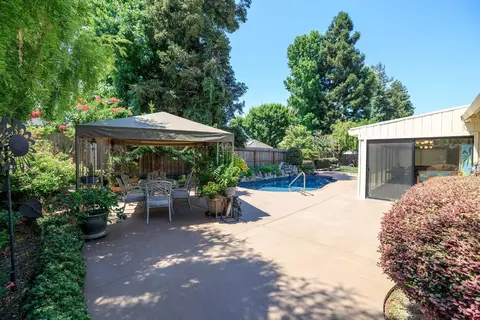 Exterior - 2600 Barola Ln, Modesto, CA 95356 photo 9 of 18