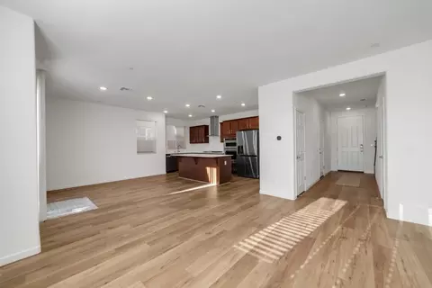 3332 Auburn Leaf Loop, Folsom, CA 95630 photo 9