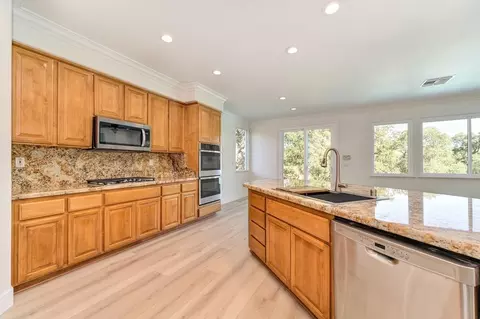 516 Gresham Ct, Roseville, CA 95747 photo 5
