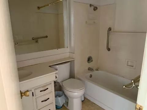 Bath - 5917 Shirley Ave, Carmichael, CA 95608 photo 1 of 1