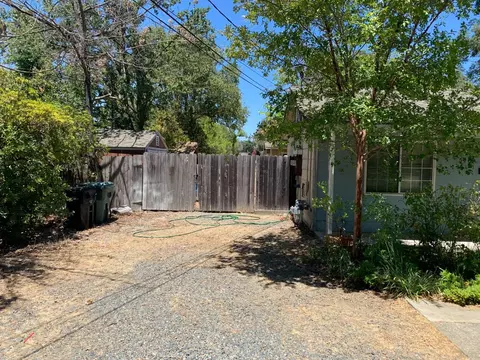 Exterior - 5917 Shirley Ave, Carmichael, CA 95608 photo 3 of 9
