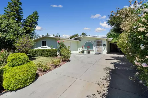 326 Greenlake Dr, Sunnyvale, CA 94089
