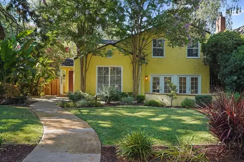 3854 Mckinley Blvd, Sacramento, CA 95816