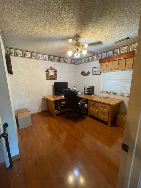917 Mercy Ave, Modesto, CA 95358 photo 9