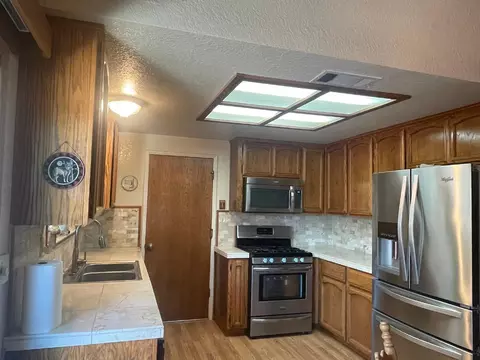 917 Mercy Ave, Modesto, CA 95358 photo 5