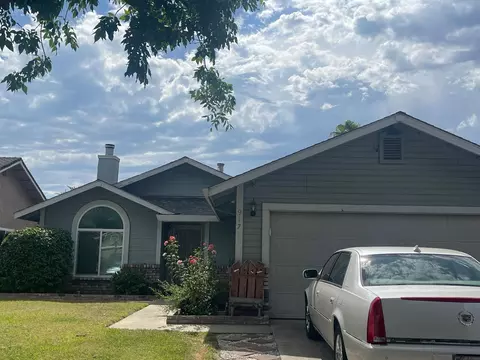 917 Mercy Ave, Modesto, CA 95358 photo 1