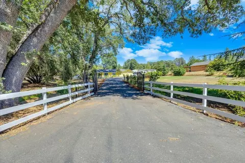 19219 Hess Ave, Sonora, CA 95370 photo 3
