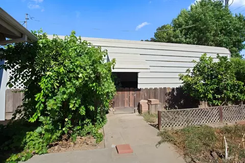 Exterior - 1816 Fallon Ln, Modesto, CA 95355 photo 10 of 12