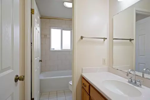 Bath - 1816 Fallon Ln, Modesto, CA 95355 photo 1 of 2
