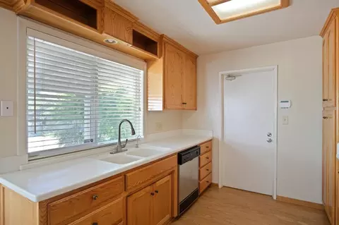Kitchen - 1816 Fallon Ln, Modesto, CA 95355 photo 3 of 4