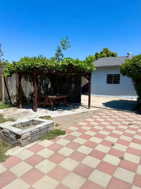 Exterior - 1816 Fallon Ln, Modesto, CA 95355 photo 5 of 12