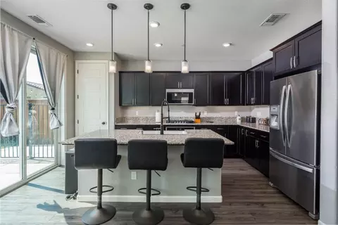 520 Marathon Dr, Oakley, CA 94561 photo 3
