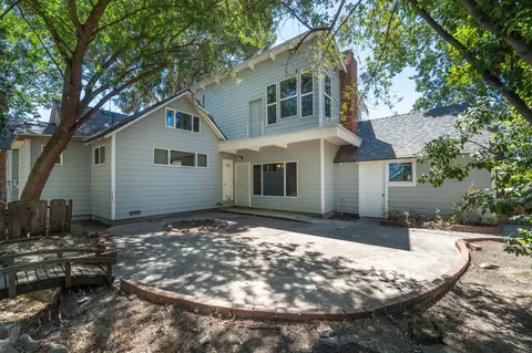 Exterior - 1305 Nelson Ave, Modesto, CA 95350 photo 5 of 7
