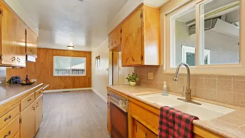 1115 Devine Dr, Lodi, CA 95240 photo 5