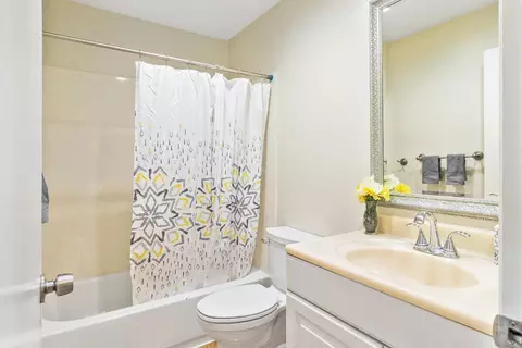 3985 Oak Villa Cir, Carmichael, CA 95608 photo 21