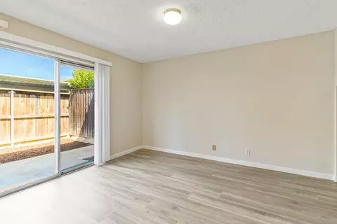 3985 Oak Villa Cir, Carmichael, CA 95608 photo 10