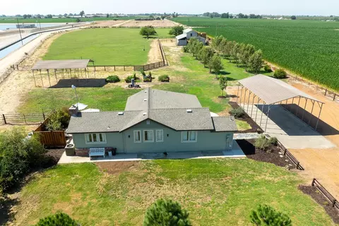 19239 Geer Ave, Hilmar, CA 95324