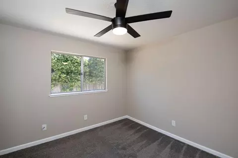 Bedroom - 1305 Chardonnay Ct, Modesto, CA 95351 photo 5 of 6