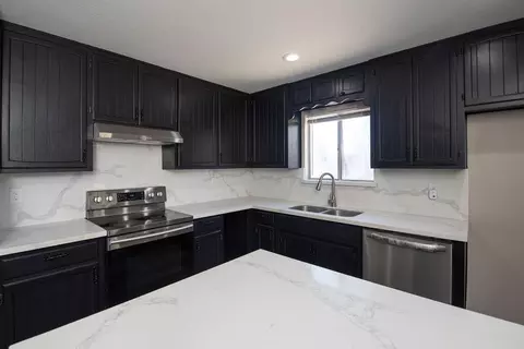 Kitchen - 1305 Chardonnay Ct, Modesto, CA 95351 photo 4 of 5