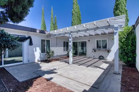 Exterior - 2620 El Pasado Dr, Modesto, CA 95354 photo 6 of 9