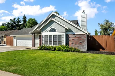 Exterior - 229 Oak Ave, Ripon, CA 95366 photo 2 of 11