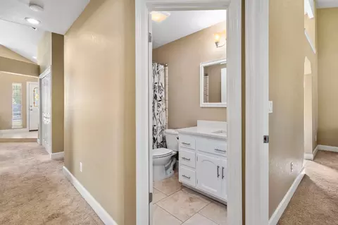 Entry Way - 229 Oak Ave, Ripon, CA 95366 photo 6 of 6